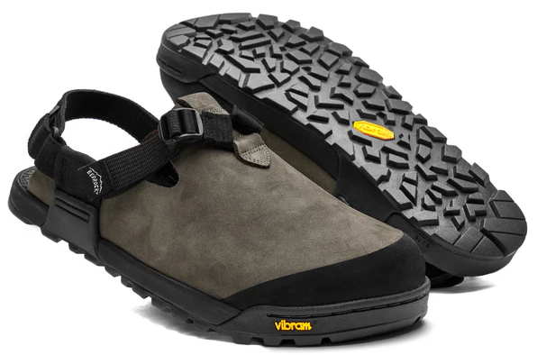 a pair of bedrock cairn mountain clogs in color gray