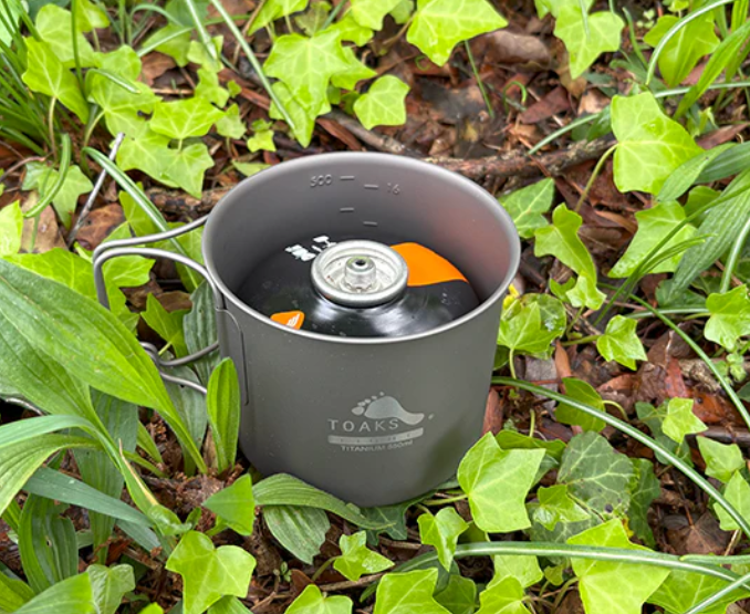 toaks 550 ultralight pot with fuel inside