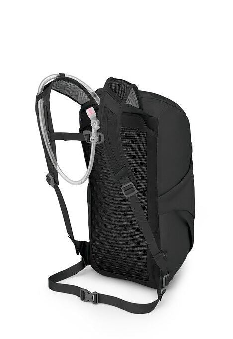 a photo of the osprey skimmer 16 backpack in the color black, back view