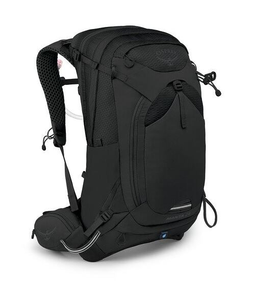 a photo of the osprey manta 24 pack in the color black, front view