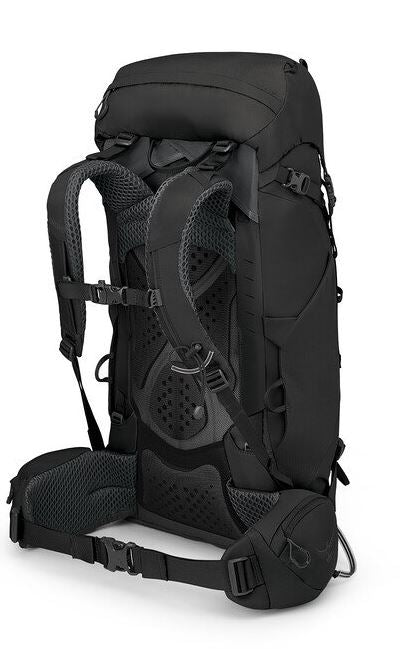 a photo of the osprey kestrel 38 litre backpack in the color black, back view
