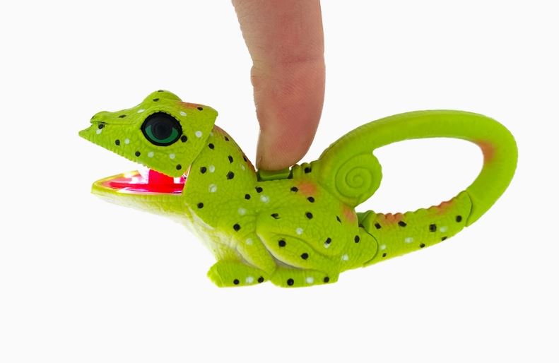 Lizard Light in Green lit up