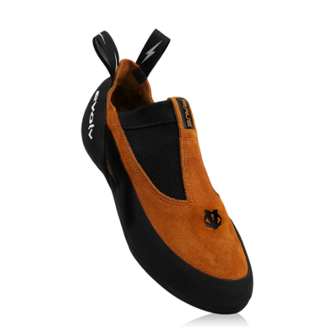 evolve rave climbing shoe three quarter view