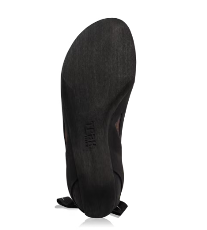 evolve rave climbing shoe sole view
