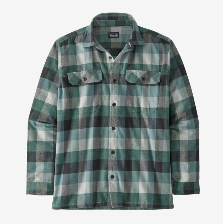 patagonia mens midweight fjord flannel in the color guides nouveau green, front view