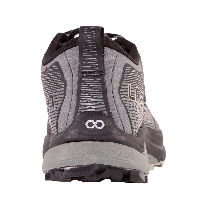 a photo of the la sportiva mens jackal ii running shoe in the color black/clay, view of the heel