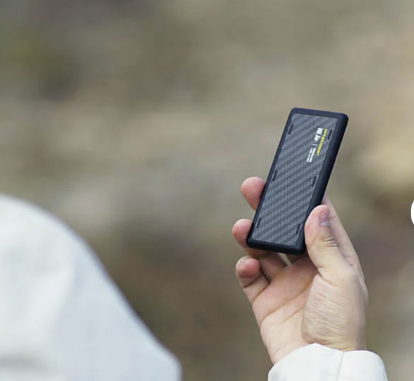 nitecore nb air in someone's hand