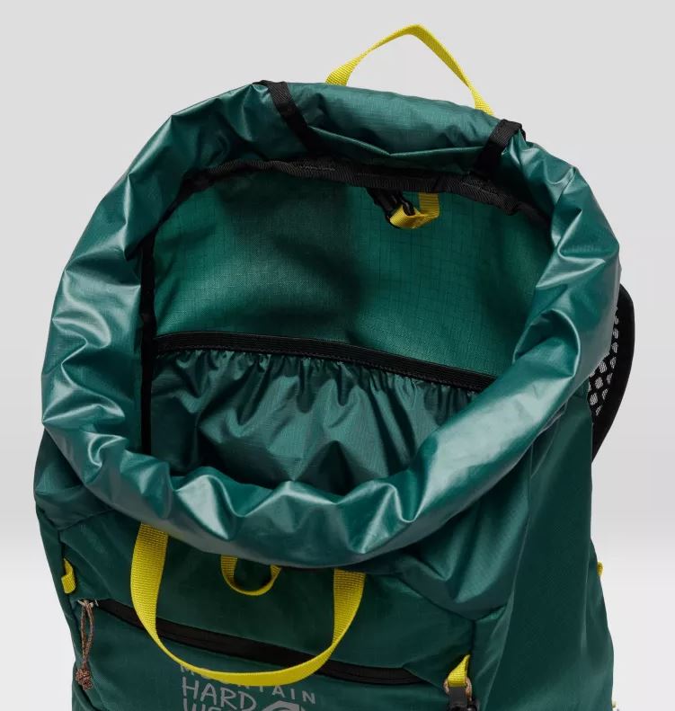 Mountain Hardwear UL 20 Backpack opening