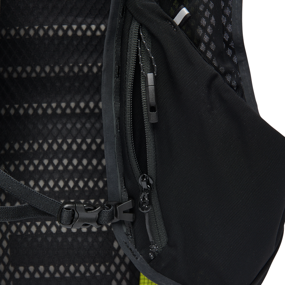 detail of zipper pocket