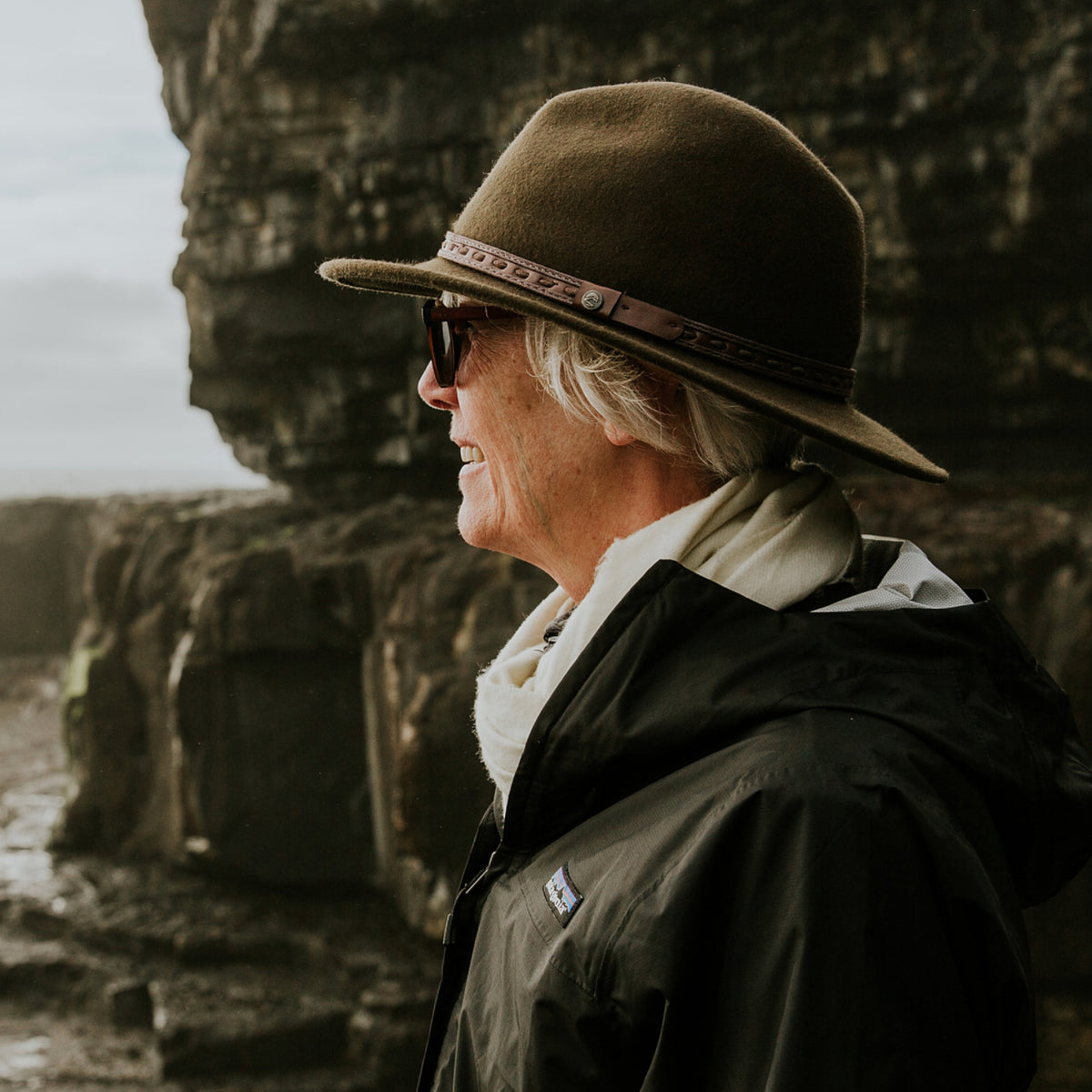 sunday afternoons rambler wool hat in olive on female